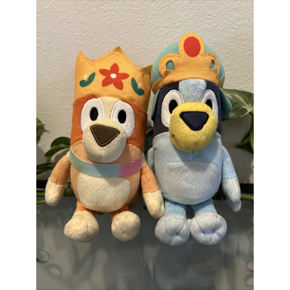 Princess‎ Bluey 8" Queen Bingo 7" Royalty Plush Set of 2 By Moose Toys.